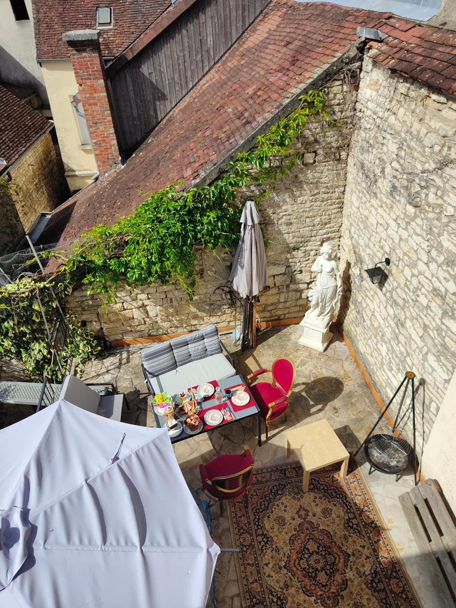 La Taniere Des Tanneries Bed and Breakfast Tonnerre Εξωτερικό φωτογραφία