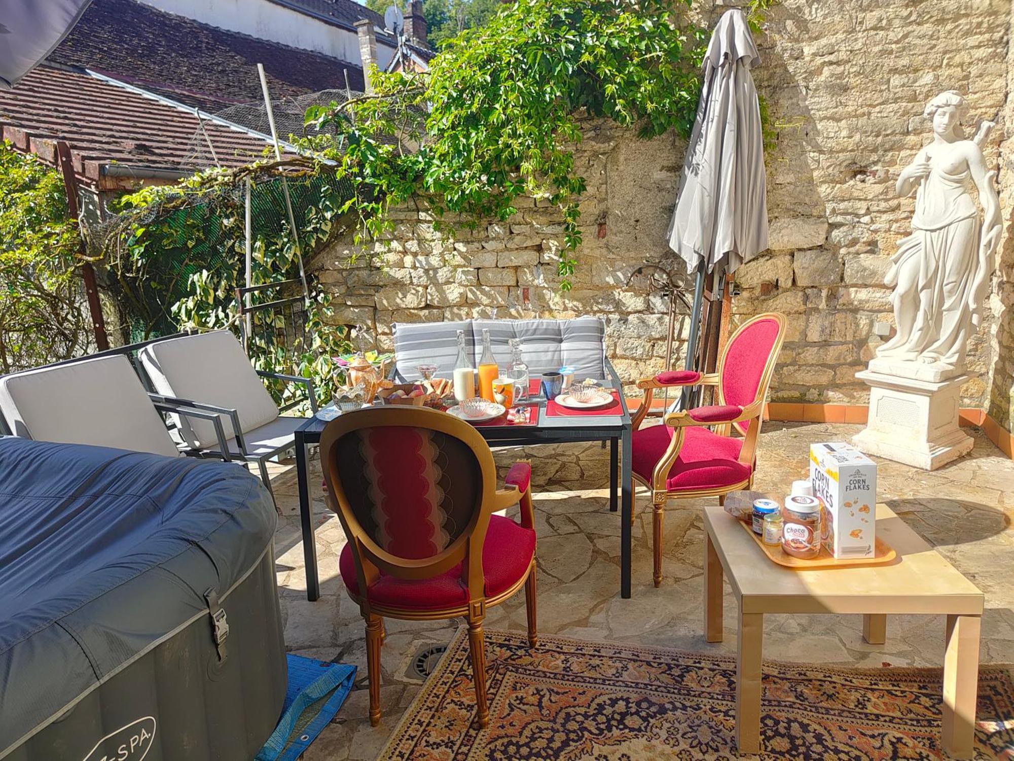 La Taniere Des Tanneries Bed and Breakfast Tonnerre Εξωτερικό φωτογραφία